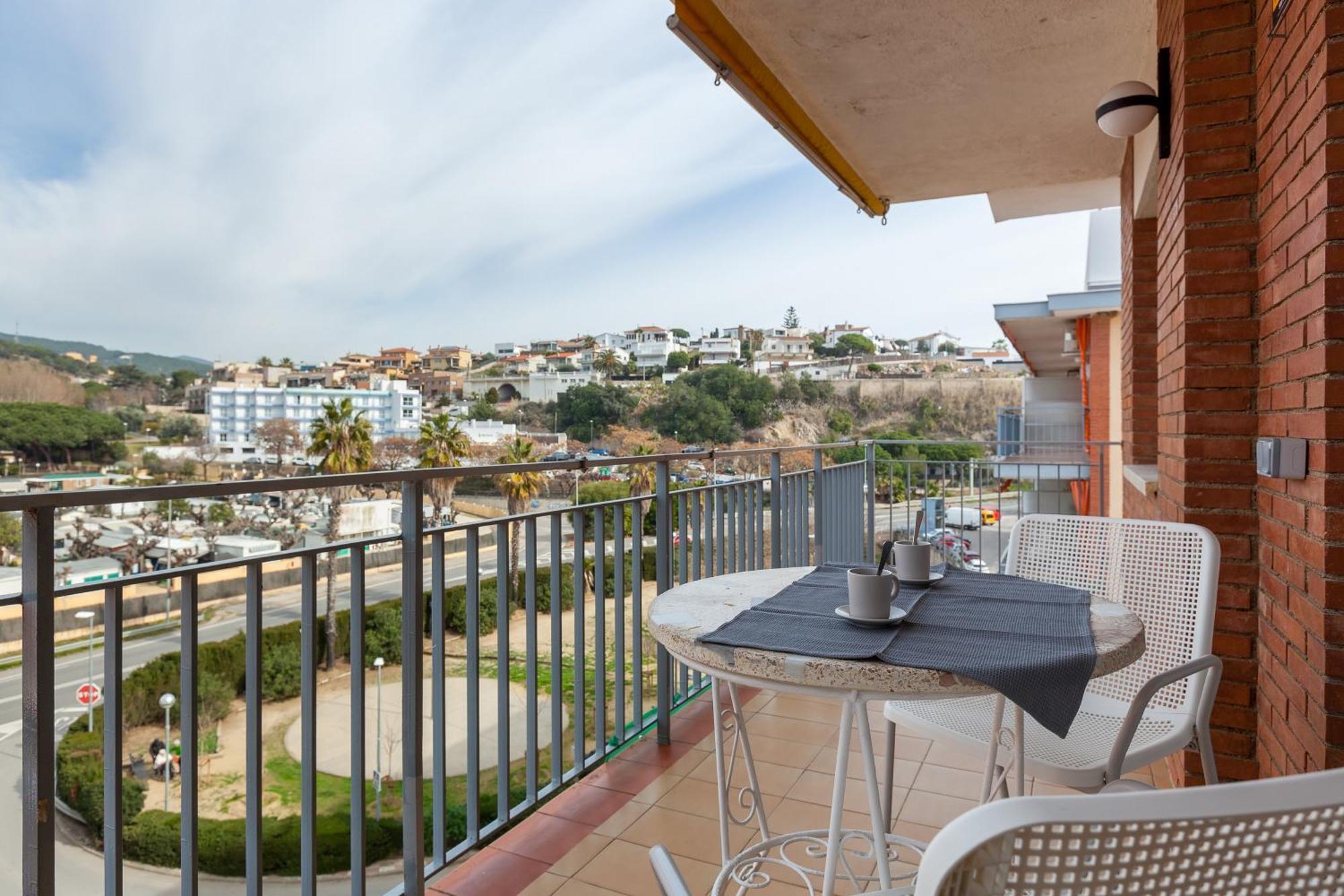 Blue Coast Apartment Canet De Mar Bagian luar foto