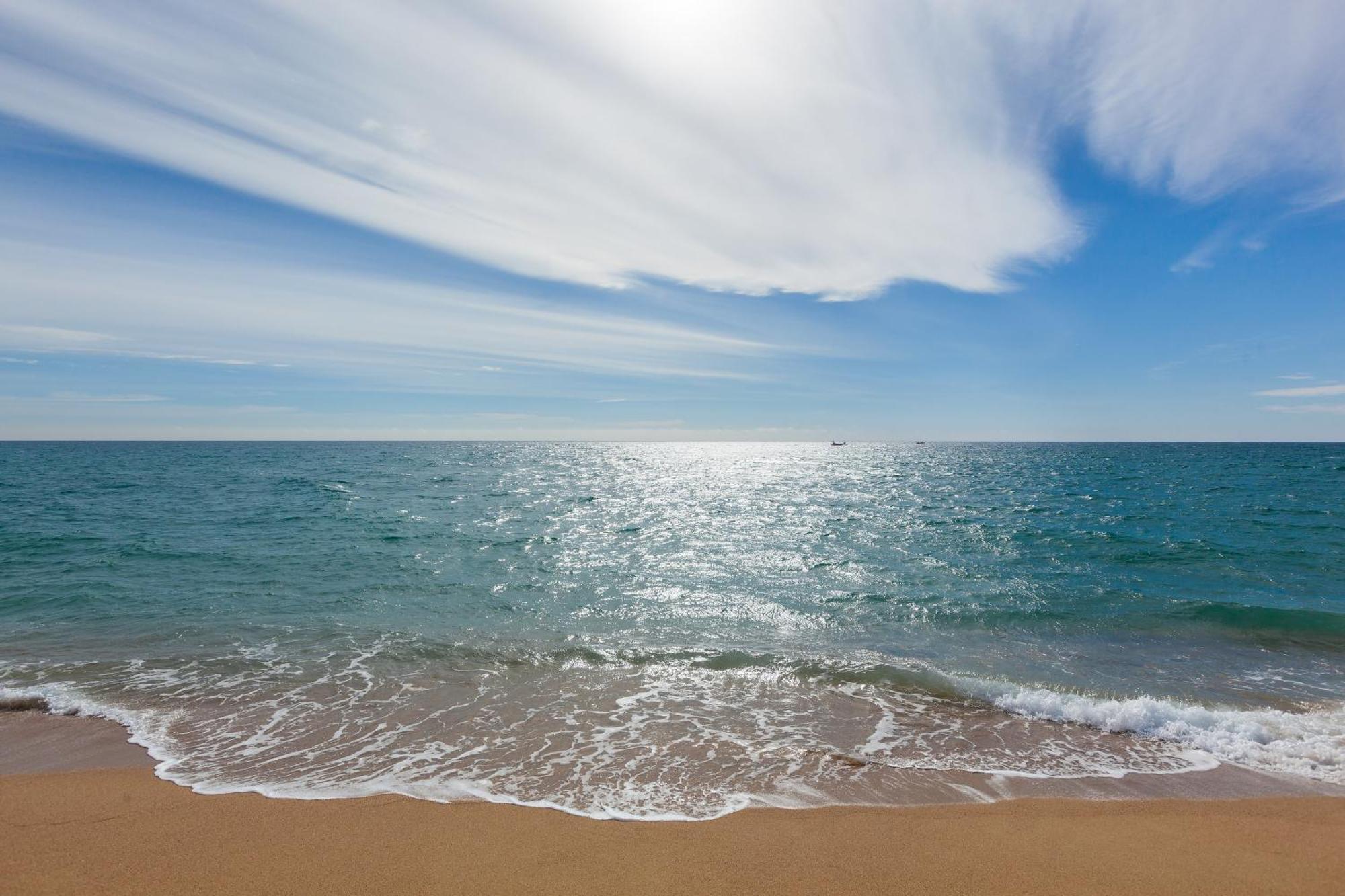 Blue Coast Apartment Canet De Mar Bagian luar foto